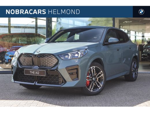 BMW iX2 eDrive20 M Sport / Sportstoelen / Achteruitrijcamera / M Adaptief onderstel / Adaptieve LED / Com...