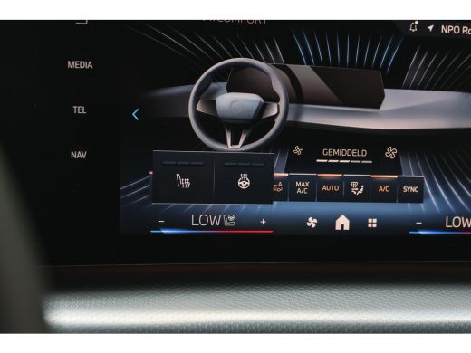 BMW iX2 eDrive20 M Sport / Sportstoelen / Achteruitrijcamera / M Adaptief onderstel / Adaptieve LED / Com... ActivLease financial lease