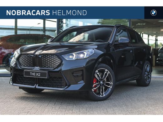 BMW iX2 eDrive20 M Sport / Sportstoelen / Trekhaak / Achteruitrijcamera / M Adaptief onderstel / Adaptiev... BMW iX2 eDrive20 M Sport / Sportstoelen / Trekhaak / Achteruitrijcamera / M Adaptief onderstel / Adaptiev...