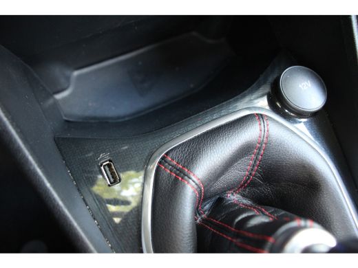 Ford Fiesta 1.0EB ST-Line | NL-AUTO! | 1 EIGENAAR | WINTERPACK | PARK SENS | LED | CRUISE | NAVI CLIMA | 17" LMV ActivLease financial lease