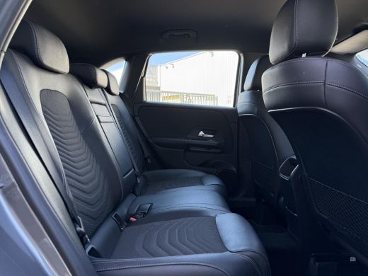 Mercedes-Benz B-Klasse 180 Aut. Style Advantage | LED | Navi | LMV | ActivLease financial lease