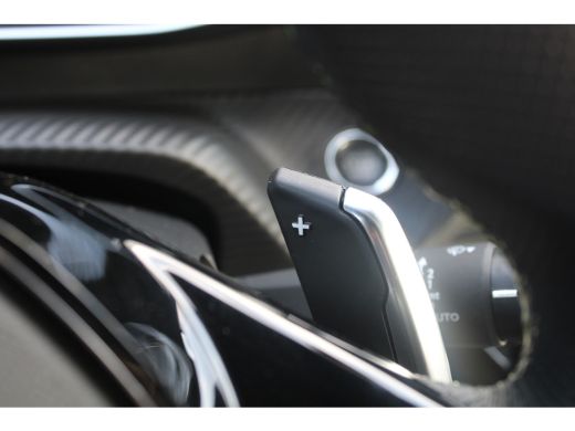Peugeot 2008 1.2 Hybrid 136 GT | Automaat | Navigatie | Camera | Adaptieve cruise control | Mild Hybrid | BTW | ActivLease financial lease