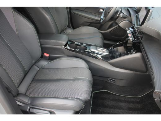 Peugeot 2008 1.2 Hybrid 136 GT | Automaat | Navigatie | Camera | Adaptieve cruise control | Mild Hybrid | BTW | ActivLease financial lease