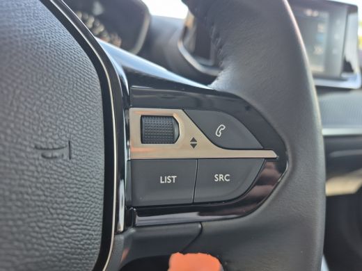 Peugeot 2008 1.2 PureTech Allure | Airco (automatisch) | Cruise control | Extra getint glas ActivLease financial lease