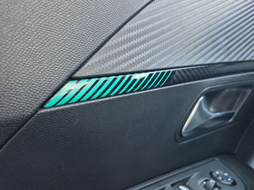 Peugeot 2008 1.2 PureTech Allure | Airco (automatisch) | Cruise control | Extra getint glas ActivLease financial lease