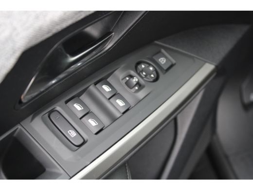 Peugeot 3008 1.2 Hybrid 136 Allure | Automaat | Navigatie | Camera | Nieuw model | Mild Hybrid | 24.000km | ActivLease financial lease
