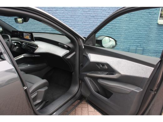 Peugeot 3008 1.2 Hybrid 136 Allure | Automaat | Navigatie | Camera | Nieuw model | Mild Hybrid | 24.000km | ActivLease financial lease