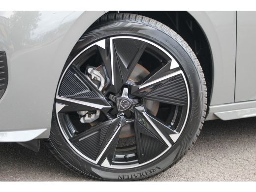 Peugeot e-308 GT | Head Up D.| 360 Camera | ACC | BLIS | Full-LED | Navi | Stoelverwarming | CarPlay | 18" LMV|... ActivLease financial lease