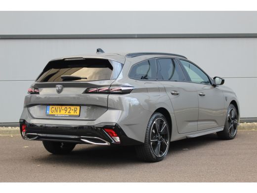 Peugeot e-308 GT | Head Up D.| 360 Camera | ACC | BLIS | Full-LED | Navi | Stoelverwarming | CarPlay | 18" LMV|... ActivLease financial lease