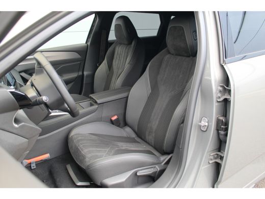 Peugeot e-308 GT | Head Up D.| 360 Camera | ACC | BLIS | Full-LED | Navi | Stoelverwarming | CarPlay | 18" LMV|... ActivLease financial lease
