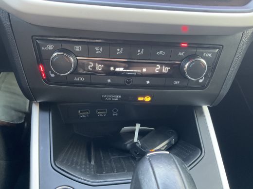 Seat Arona 1.0 TSI Automaat Xcellence Carplay Trekhaak Stoelverw. Business Intense ActivLease financial lease