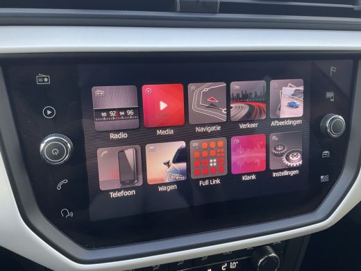 Seat Arona 1.0 TSI Automaat Xcellence Carplay Trekhaak Stoelverw. Business Intense ActivLease financial lease