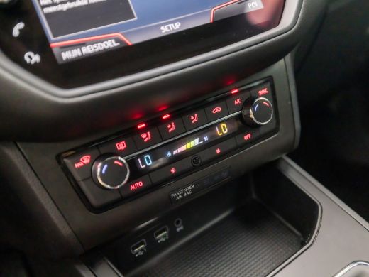 Seat Ibiza 1.0 TSI Excellence FR Sport (VIRTUAL COCKPIT, APPLE CARPLAY, GROOT NAVI, LEDER, KEYLESS, BEATS AU... ActivLease financial lease