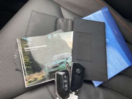 Skoda Enyaq iV 80 First Edition Stoelverw v+A Trekhaak Warmtepomp Vol opties ActivLease financial lease