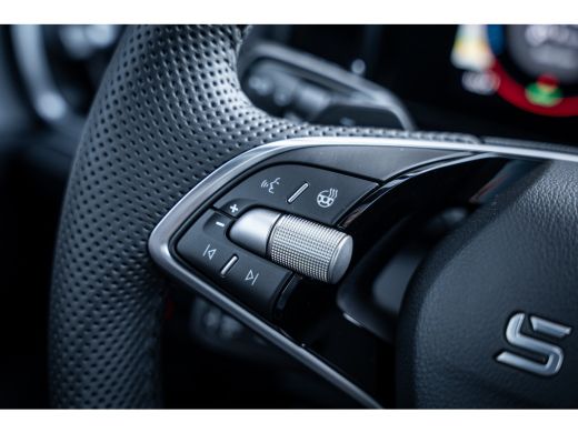 Skoda Kodiaq 1.5 TSI PHEV Sportline Business | Elektrisch glazen panorama-dak | Lichtmetalen velgen 20" | Trek... ActivLease financial lease