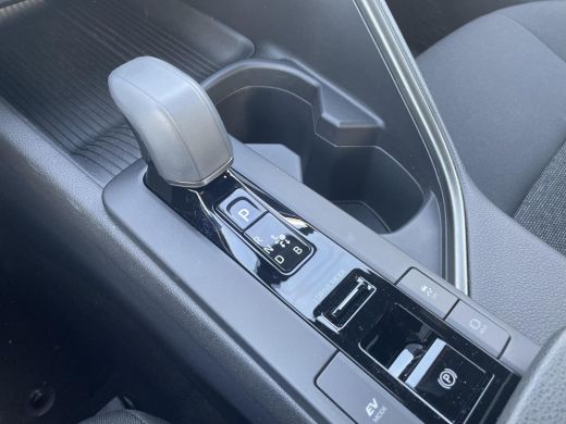 Toyota C-HR 1.8 Hybrid 140 Active **TREKHAAK/ NAVIGATIE/ ADAPTIVE CRUISE CONTROL/ 36 MAANDEN GARANTIE** ActivLease financial lease