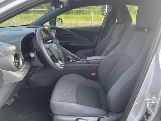Toyota C-HR 1.8 Hybrid 140 Active **TREKHAAK/ NAVIGATIE/ ADAPTIVE CRUISE CONTROL/ 36 MAANDEN GARANTIE** ActivLease financial lease
