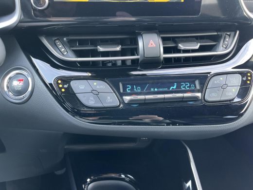 Toyota C-HR 2.0 Hybrid Business GR-Sport | Stoel- + stuurverwarming | Parkeersensoren | Navigatie | LED kopla... ActivLease financial lease