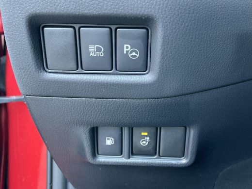 Toyota C-HR 2.0 Hybrid Business GR-Sport | Stoel- + stuurverwarming | Parkeersensoren | Navigatie | LED kopla... ActivLease financial lease