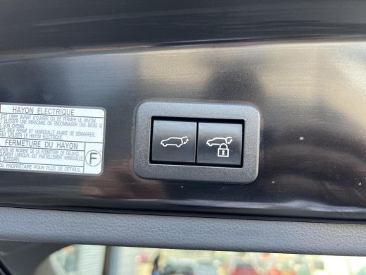 Toyota Corolla Cross Hybrid 200 Style AWD + Premium Pack ActivLease financial lease
