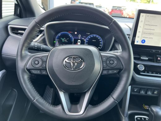 Toyota Corolla Cross Hybrid 200 Style AWD + Premium Pack ActivLease financial lease