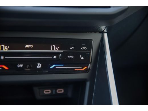 Volkswagen Polo Life Business, (2022) | 'App-Connect' draadloze smartphone integratie | Achterlichten LED | Afsta... ActivLease financial lease