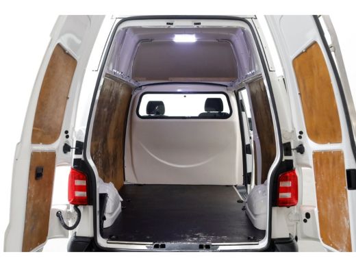 Volkswagen Transporter 2.0 TSI 150pk Benzine L2H3 Trendline Airco/Camera/Camper? BPM-VRIJ 03-2019 ActivLease financial lease