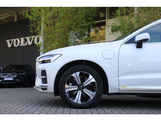 Volvo  XC60 2.0 T6 Plug-in hybrid AWD Essential Edition Bright | Panoramadak | Camera | Stuur/stoelverwarming... ActivLease financial lease