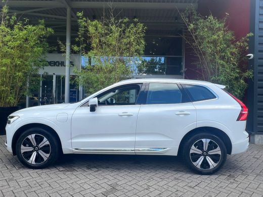 Volvo  XC60 2.0 T6 Plug-in hybrid AWD Essential Edition Bright | Panoramadak | Camera | Stuur/stoelverwarming... ActivLease financial lease