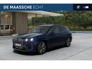 BMW iX xDrive45 M Sport / Panoramadak / Trekhaak / Soft-Close / Stoelventilatie / Parking Assistant Prof...
