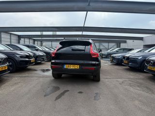 Volvo  XC40 252PK Extended Range Plus 82 kWh | Trekhaak | Stoel&Stuur Verw. | Adap Cruise. | Blis | Warmtepomp