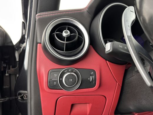 Alfa Romeo Stelvio 2.9 V6 AWD Quadrifoglio (INCL-BTW) Aut. *PANO | LEATHER-ALCANTARA | XENON | ADAPTIVE-CRUISE | BLI... ActivLease financial lease