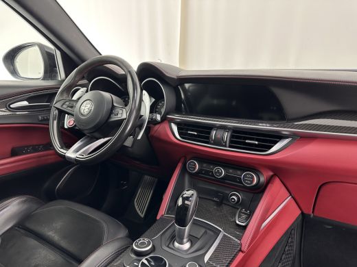 Alfa Romeo Stelvio 2.9 V6 AWD Quadrifoglio (INCL-BTW) Aut. *PANO | LEATHER-ALCANTARA | XENON | ADAPTIVE-CRUISE | BLI... ActivLease financial lease