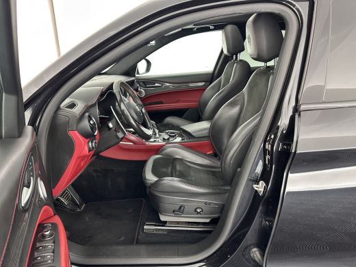 Alfa Romeo Stelvio 2.9 V6 AWD Quadrifoglio (INCL-BTW) Aut. *PANO | LEATHER-ALCANTARA | XENON | ADAPTIVE-CRUISE | BLI... ActivLease financial lease