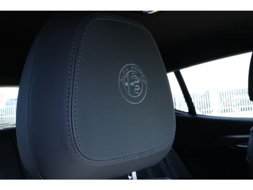 Alfa Romeo Tonale 1.5T Hybrid Edizione Speciale | Adaptieve Cruise | Harman & Kardon | Stoelventilatie | Camera | M... ActivLease financial lease