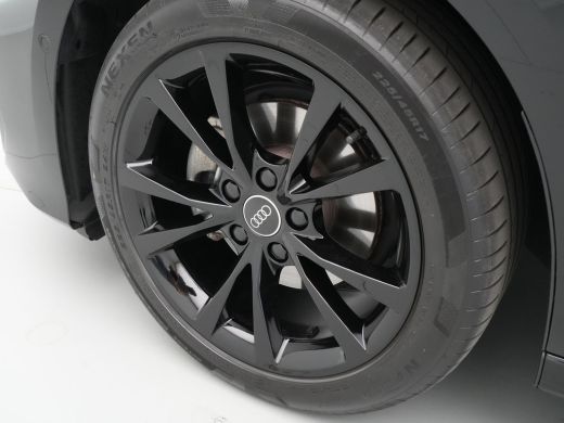 Audi A3 Limousine 30 TFSI 115 pk S-Tronic S edition PDC, Clima, Navi, Led 55 ActivLease financial lease