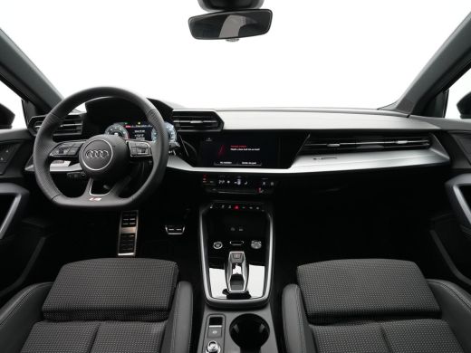 Audi A3 Limousine 30 TFSI 115 pk S-Tronic S edition PDC, Clima, Navi, Led 55 ActivLease financial lease