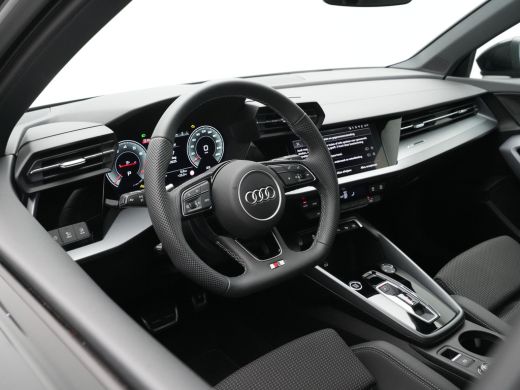 Audi A3 Limousine 30 TFSI 115 pk S-Tronic S edition PDC, Clima, Navi, Led 55 ActivLease financial lease