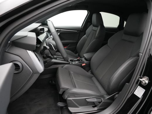 Audi A3 Limousine 30 TFSI 115 pk S-Tronic S edition PDC, Clima, Navi, Led 55 ActivLease financial lease