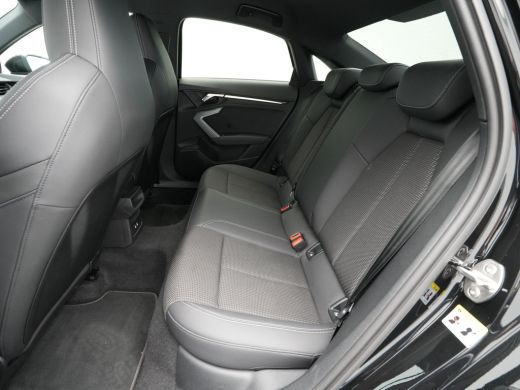 Audi A3 Limousine 30 TFSI 115 pk S-Tronic S edition PDC, Clima, Navi, Led 55 ActivLease financial lease