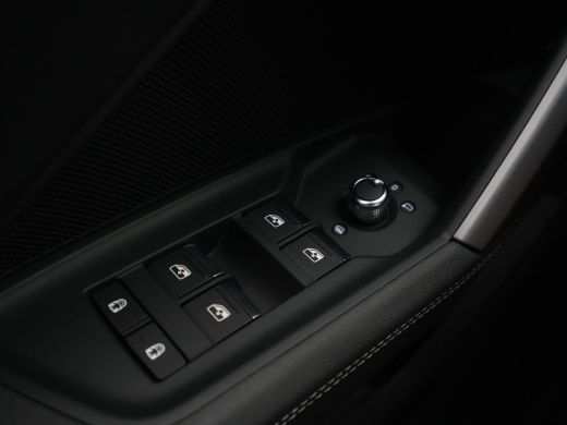 Audi A3 Sportback 30 TFSI 110pk S-Tronic S-Line edition Navigatie Carplay Pdc Led 61 ActivLease financial lease