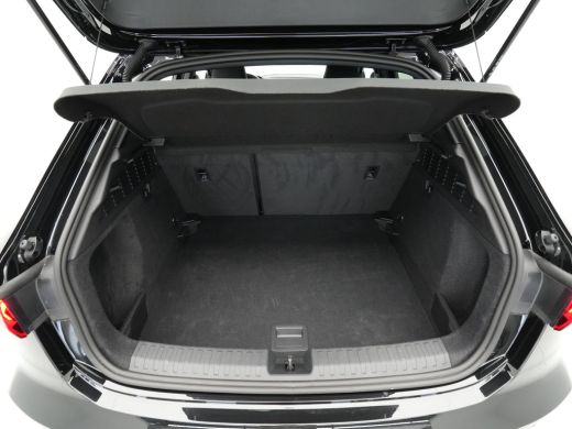 Audi A3 Sportback 30 TFSI 116 pk S-tronic S edition Navi, PDC, Led, Privacy glas 30 ActivLease financial lease