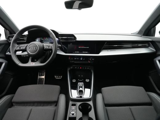 Audi A3 Sportback 30 TFSI 116 pk S-tronic S edition Navi, PDC, Led, Privacy glas 30 ActivLease financial lease