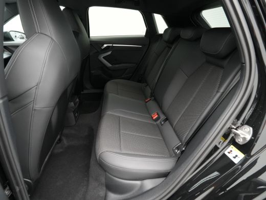 Audi A3 Sportback 30 TFSI 116 pk S-tronic S edition Navi, PDC, Led, Privacy glas 30 ActivLease financial lease