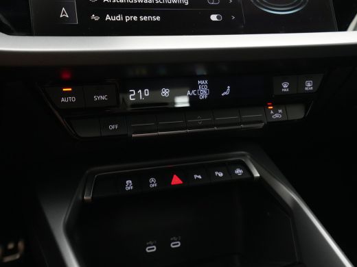 Audi A3 Sportback 30 TFSI 116 pk S-tronic S edition Navi, PDC, Led, Privacy glas 30 ActivLease financial lease