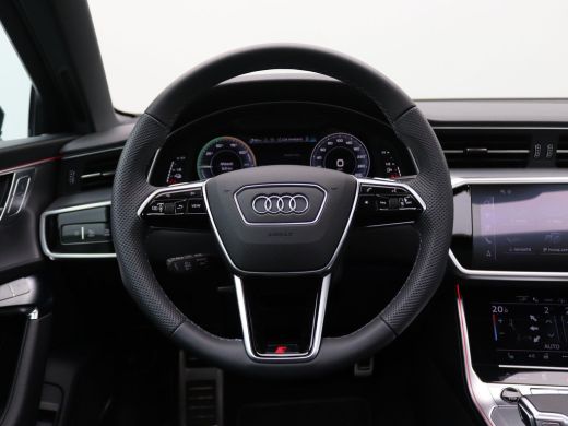 Audi A6 Avant 55 TFSI e quattro S edition Competition Panoramadak, 360 gr. camera, elek. stoelen, head-up... ActivLease financial lease