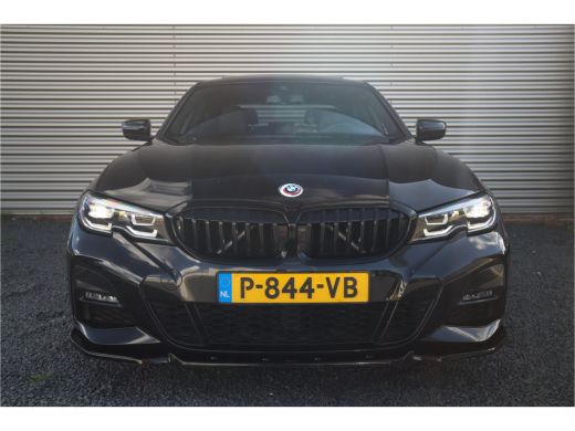 BMW 3 Serie 320e M-Sport Glazen dak / HiFi / 50 Jahre / Camera / M Performance ActivLease financial lease