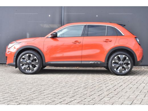 Fiat 600 La Prima 54 kWh | Vol-Leder | Elektr. Achterklep | Navigatie | Stoelverwarming | Draadloos Apple ... ActivLease financial lease