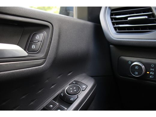 Ford Kuga 1.5EB Titanium | NL-AUTO! | 1 EIGENAAR | PANODAK | DELER OH! | CAMERA | PARK SENS V+A | LANE ASSI... ActivLease financial lease