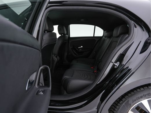 Mercedes-Benz A-Klasse 160 Business Solution (INCL-BTW) *LEATHER- FABRIC | FULL-LED | WIDE-SCREEN-COCKPIT | CAMERA | NAV... ActivLease financial lease